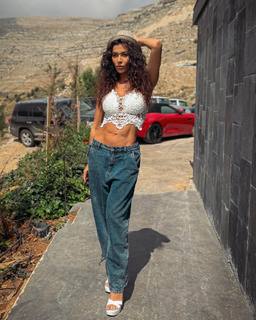 Nadine Al Rassi feet photo thumbnail