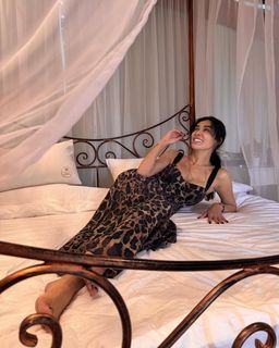 Nadine Al Rassi feet photo thumbnail