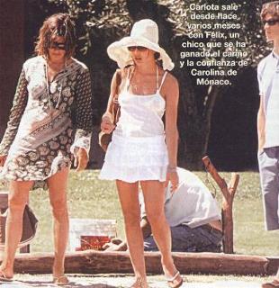 Nadine Casiraghi feet photo 2