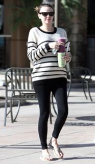 Nadine Coyle feet photo 16