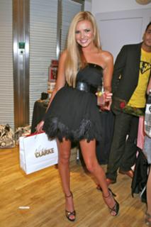 Nadine Coyle feet photo 8