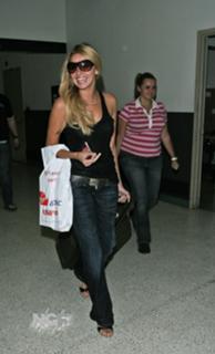 Nadine Coyle feet photo 12
