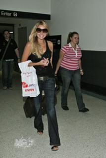 Nadine Coyle feet photo 11