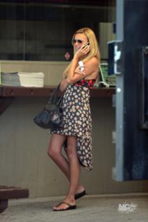 Nadine Coyle feet photo 8