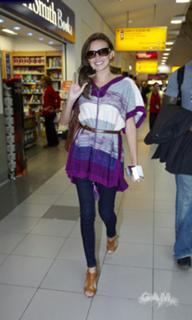 Nadine Coyle feet photo 9