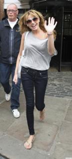 Nadine Coyle feet photo 2
