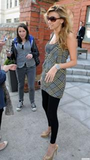 Nadine Coyle feet photo 7