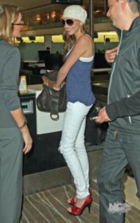 Nadine Coyle feet photo 17