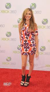 Nadine Coyle feet photo 18