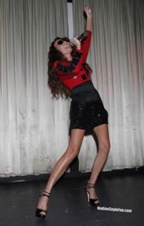 Nadine Coyle feet photo 9