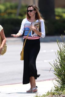Nadine Coyle feet photo 6