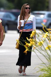 Nadine Coyle feet photo 4
