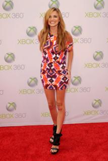 Nadine Coyle feet photo 6