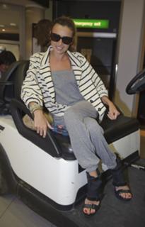 Nadine Coyle feet photo 1