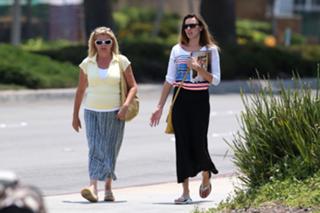 Nadine Coyle feet photo 6
