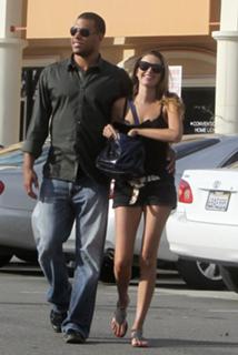 Nadine Coyle feet photo 4