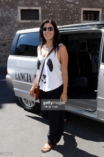 Nadine Labaki feet photo 8