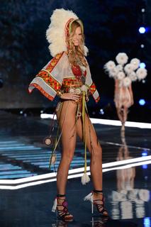 Nadine Leopold feet photo 12