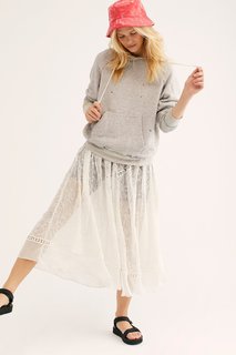 Nadine Leopold feet photo 3