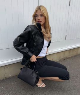 Nadine Leopold feet photo 17