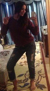 Nadine Nassib Njeim feet photo thumbnail