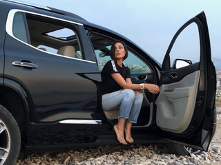 Nadine Nassib Njeim feet photo thumbnail