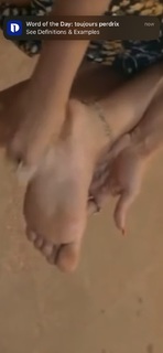 Nadine Nassib Njeim feet photo thumbnail