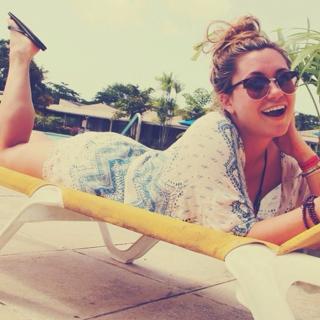 Nadine Sykora feet photo thumbnail