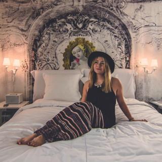 Nadine Sykora feet photo thumbnail