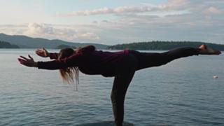Nadine Sykora feet photo thumbnail