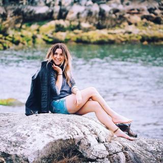 Nadine Sykora feet photo thumbnail
