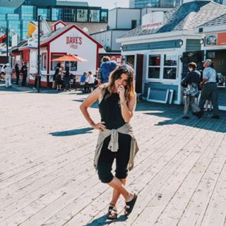 Nadine Sykora feet photo thumbnail