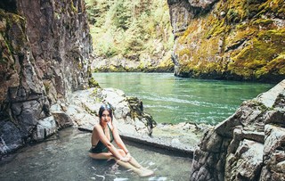 Nadine Sykora feet photo thumbnail