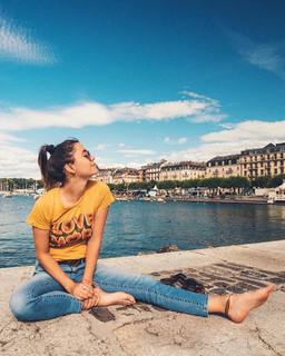 Nadine Sykora feet photo thumbnail