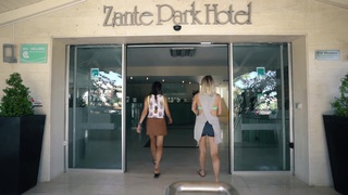Nadine Sykora feet photo thumbnail