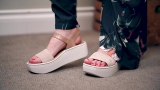 Nadine Sykora feet photo thumbnail