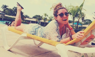 Nadine Sykora feet photo thumbnail
