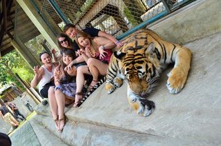 Nadine Sykora feet photo thumbnail