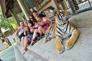 Nadine Sykora feet photo thumbnail