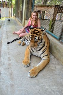 Nadine Sykora feet photo thumbnail