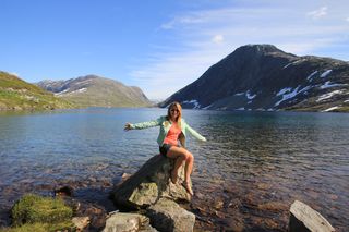 Nadine Sykora feet photo thumbnail