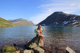 Nadine Sykora feet photo thumbnail