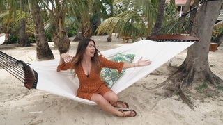 Nadine Sykora feet photo thumbnail