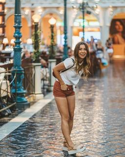 Nadine Sykora feet photo thumbnail