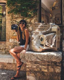 Nadine Sykora feet photo thumbnail