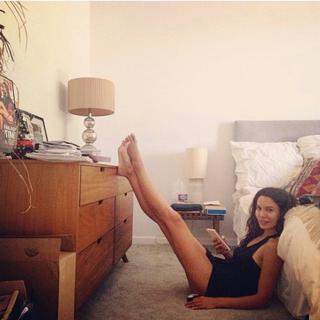 Nadine Velazquez feet photo thumbnail