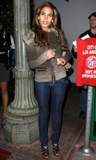 Nadine Velazquez feet photo thumbnail