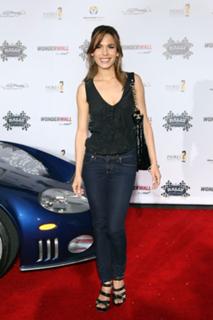 Nadine Velazquez feet photo thumbnail