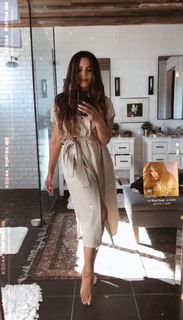 Nadine Velazquez feet photo thumbnail