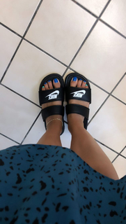 Nadine Velazquez feet photo thumbnail